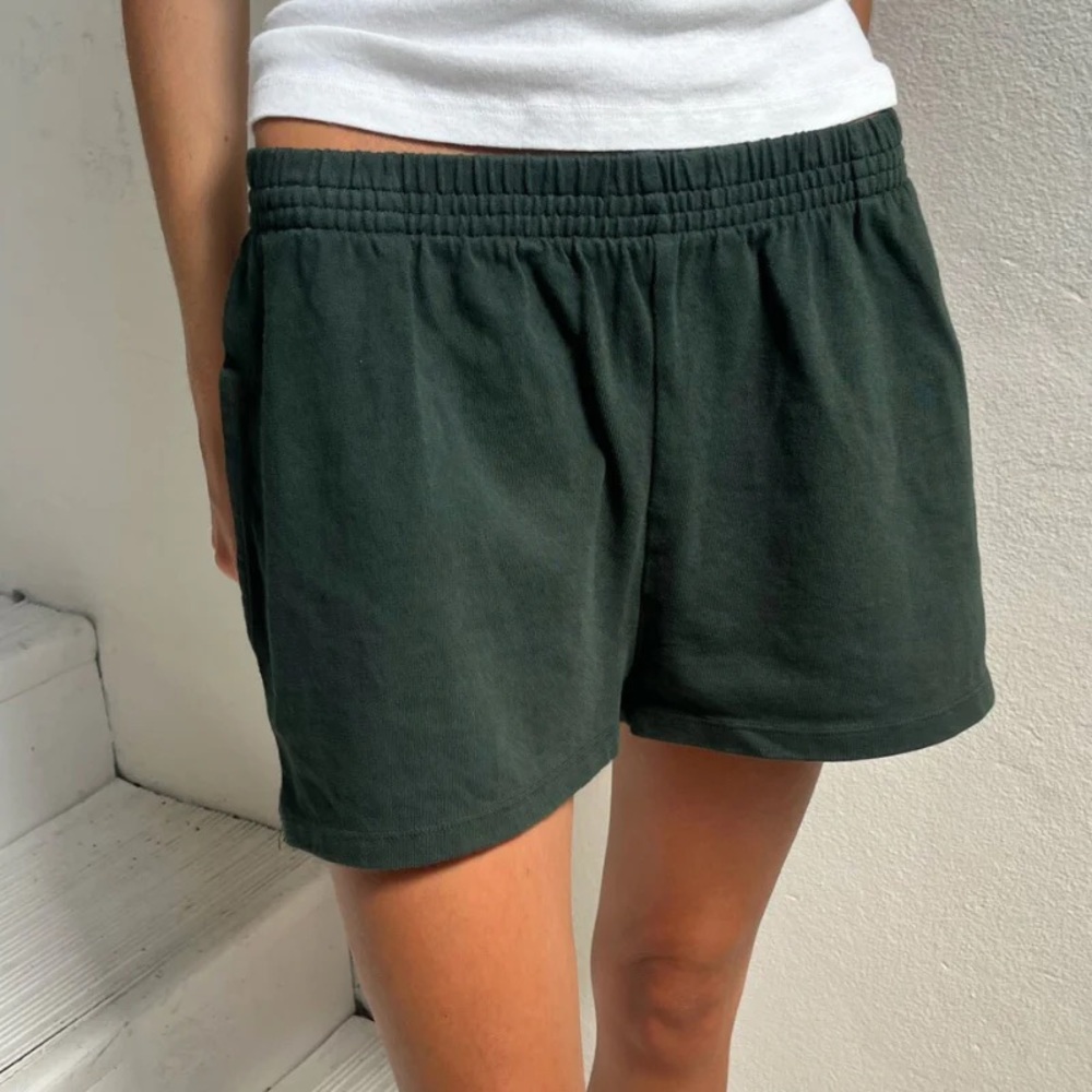 Brandy Melville Rosa Shorts - Hunter Green